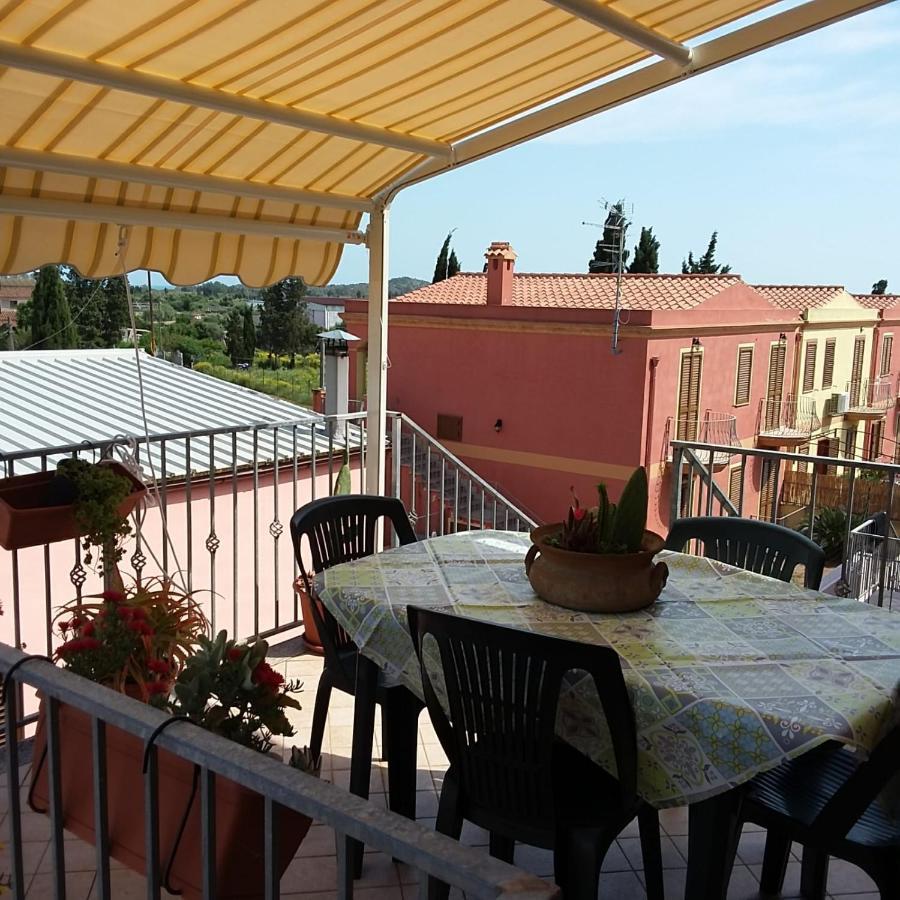 Casa Vacanze Antonella Pula A 750Mt Dal Centro. Exterior photo